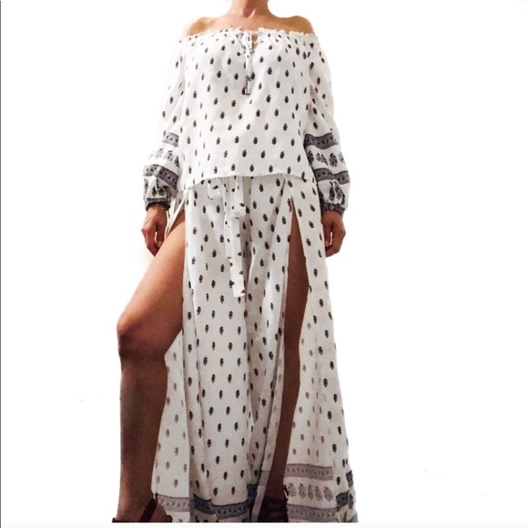 🔻SALE Last (M) • Kara Off Shoulder Top - Picture 7 of 8